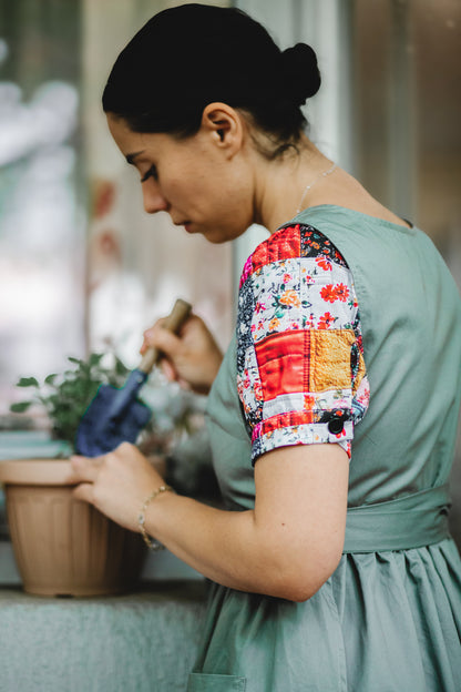 Olivewood ~ Pinafore Apron