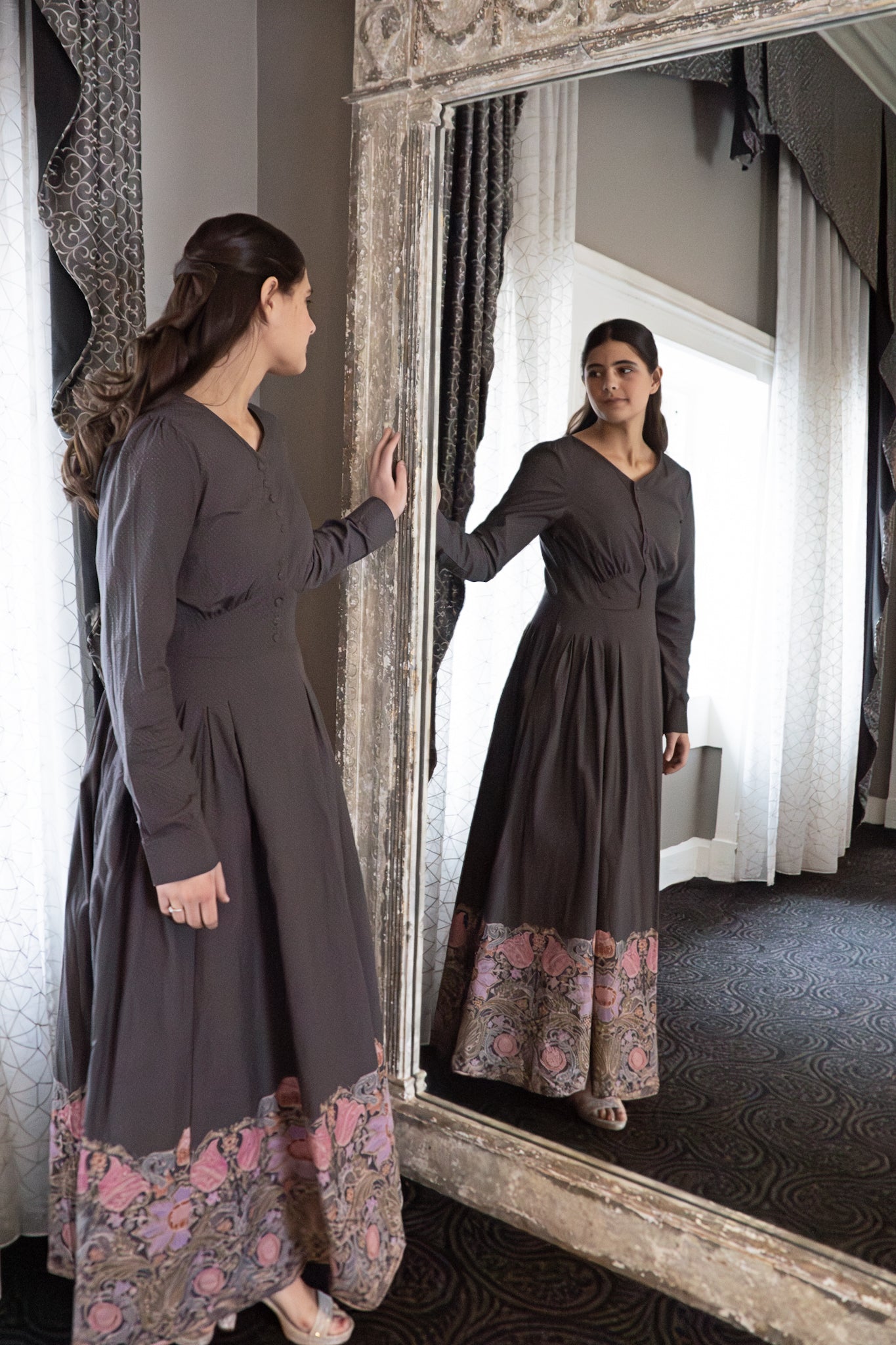 Noirette ~ Meadowcourt Dress