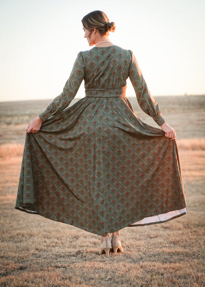 Mistletoe Moments ~ Laureate Dress