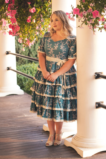 Everwold ~ Castlekeep Gown