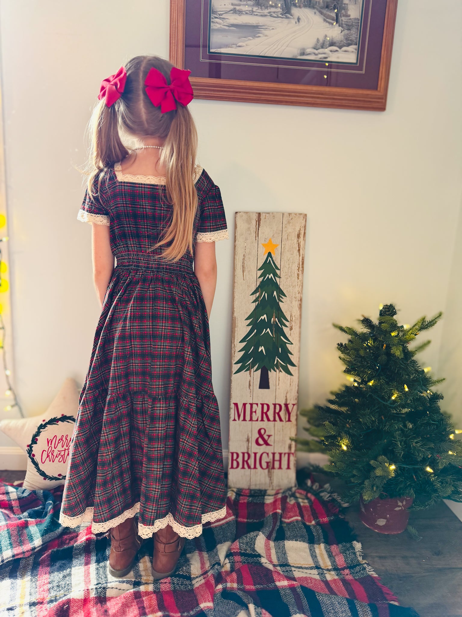 tartan holiday dress All I Want Red Plaid Midi Dress, Medium - The Mint Julep Boutique Baileigh is wearing the small. Highland Heritage ~ Mini Hearthside