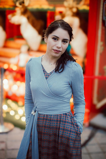 Poised Wrap