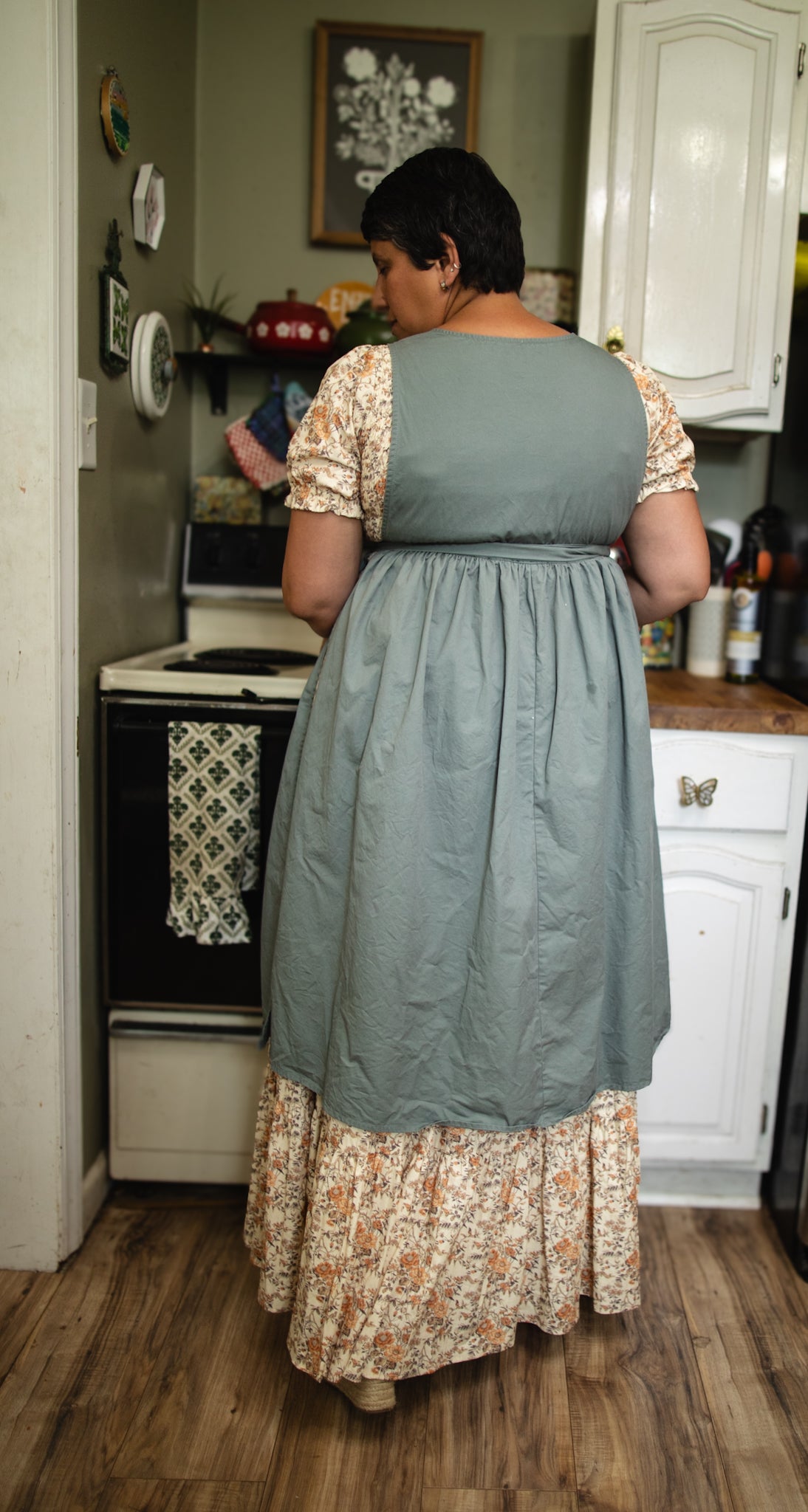 Olivewood ~ Pinafore Apron