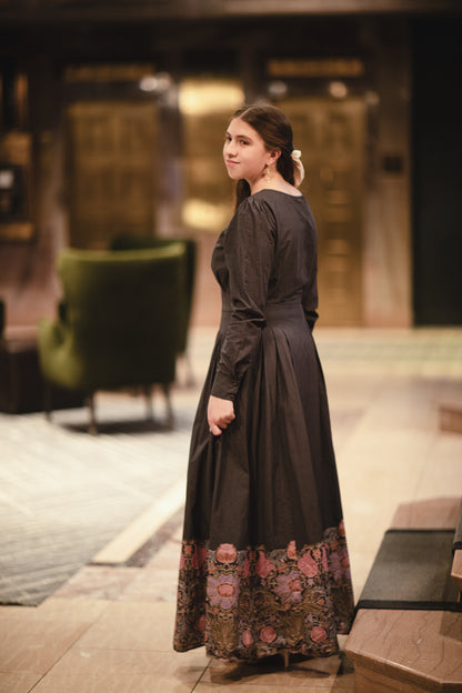 Noirette ~ Meadowcourt Dress