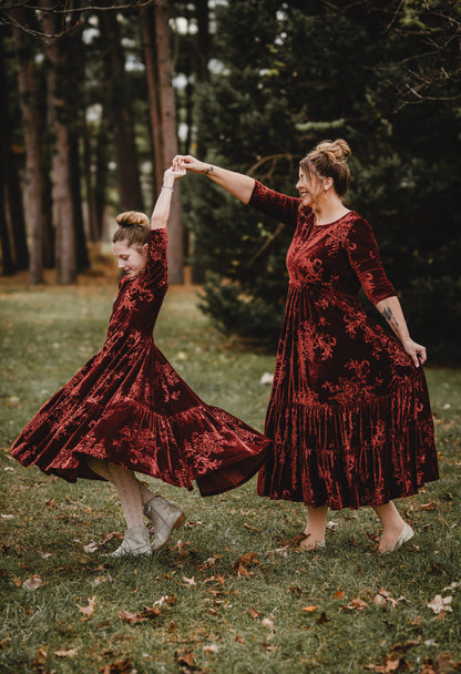 Cinnamon Rose ~ Novella Dress