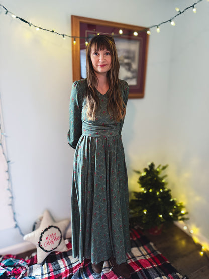Mistletoe Moments ~ Laureate Dress