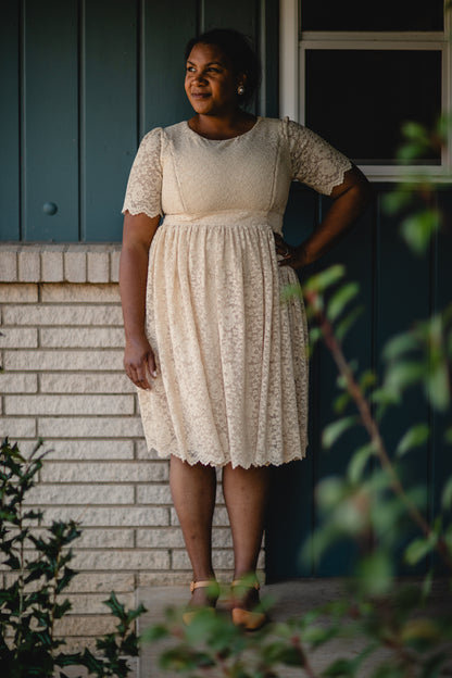 Alabaster ~ Everine Dress