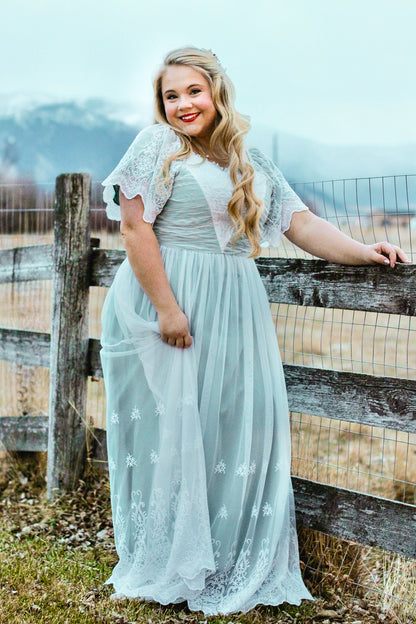 Esmerée ~ Lorehaven Gown