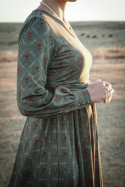 Mistletoe Moments ~ Laureate Dress