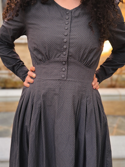 Noirette ~ Meadowcourt Dress