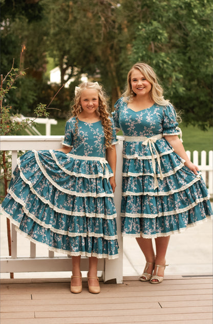 Everwold ~ Mini Castlekeep Gown