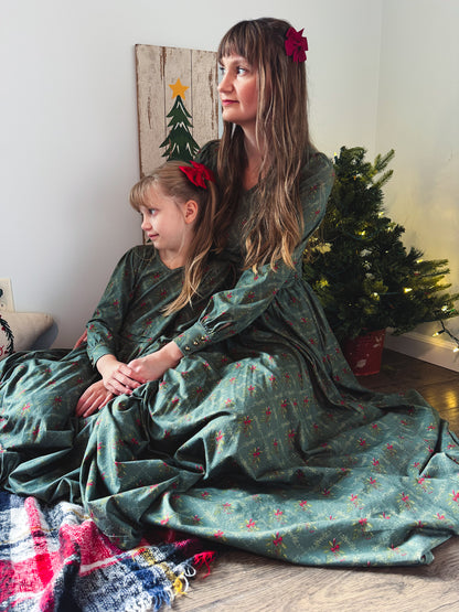 Mistletoe Moments ~ Mini Laureate Drees