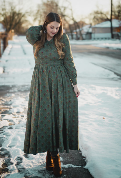 Mistletoe Moments ~ Laureate Dress