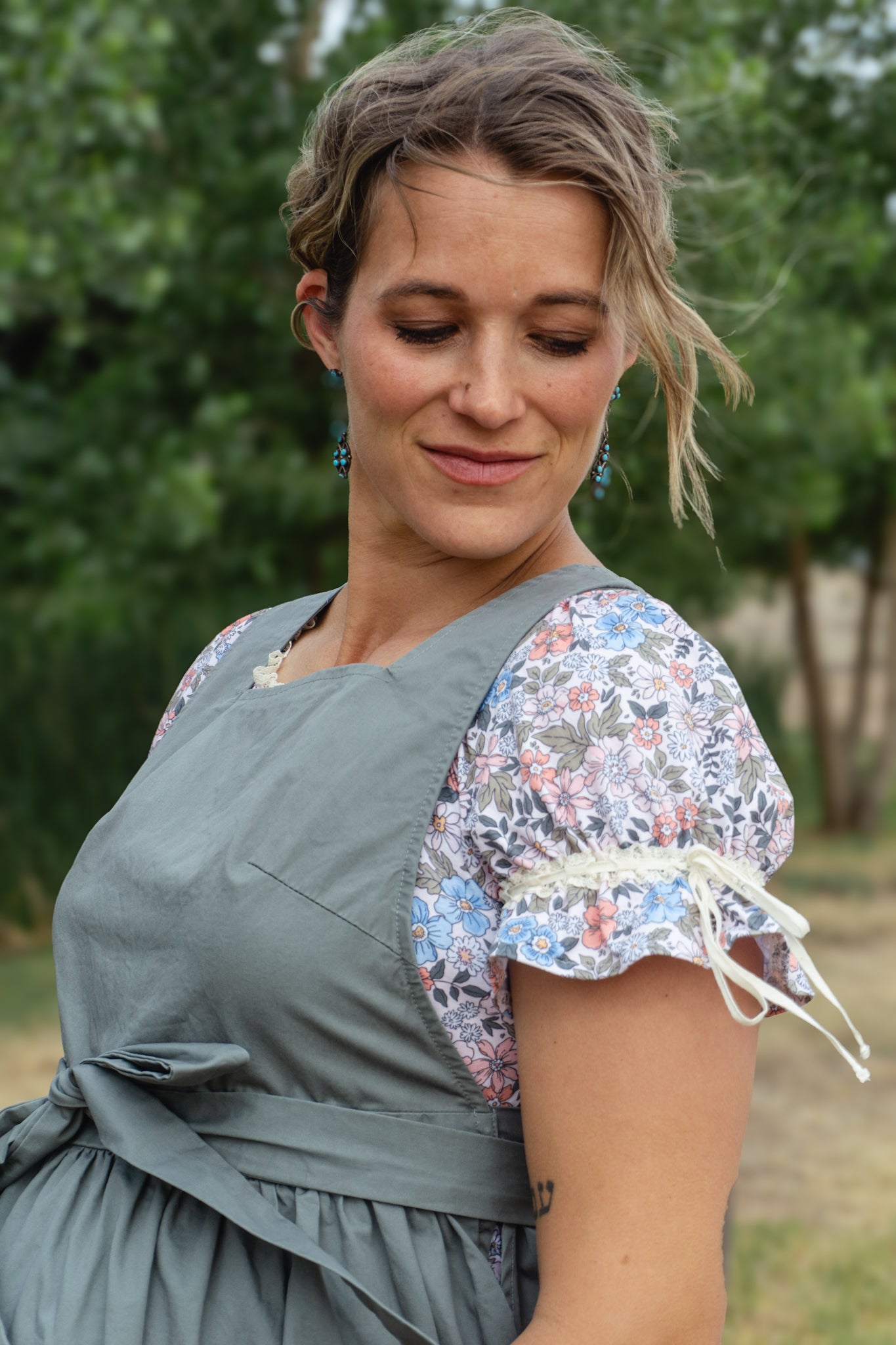 Olivewood ~ Pinafore Apron