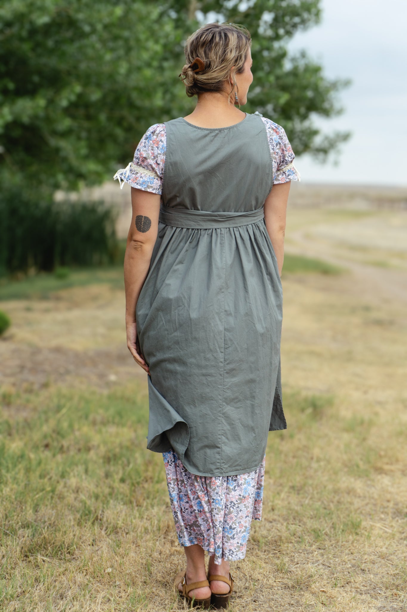 Olivewood ~ Pinafore Apron