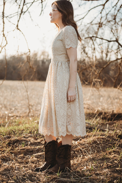 Alabaster ~ Everine Dress