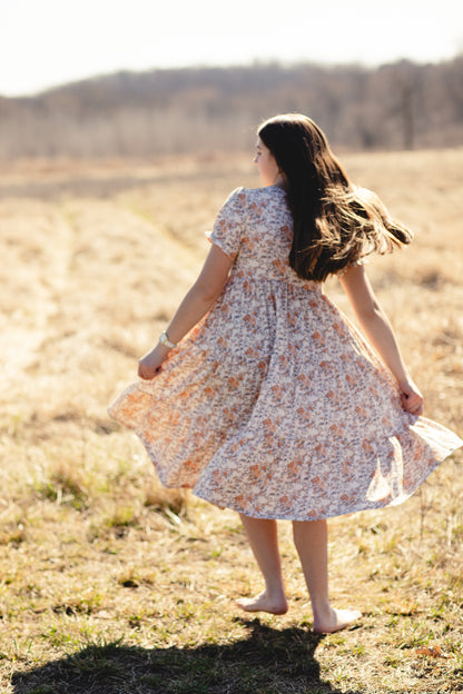 Honeythorne ~ Mini
Sweetheart Dress