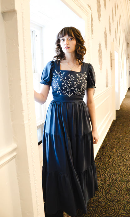 Periwyn ~ Poetess Dress