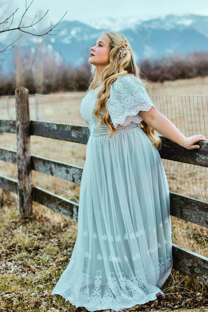 Esmerée ~ Lorehaven Gown