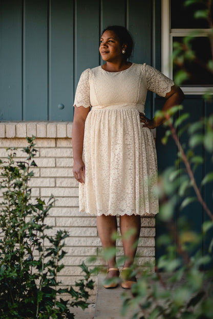 Alabaster ~ Everine Dress