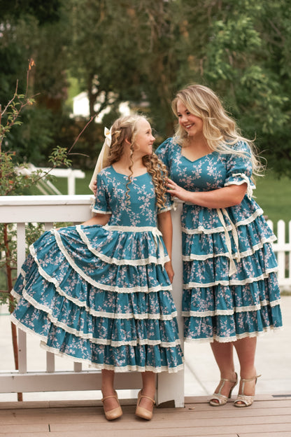 Everwold ~ Mini Castlekeep Gown