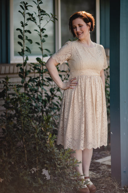 Alabaster ~ Everine Dress