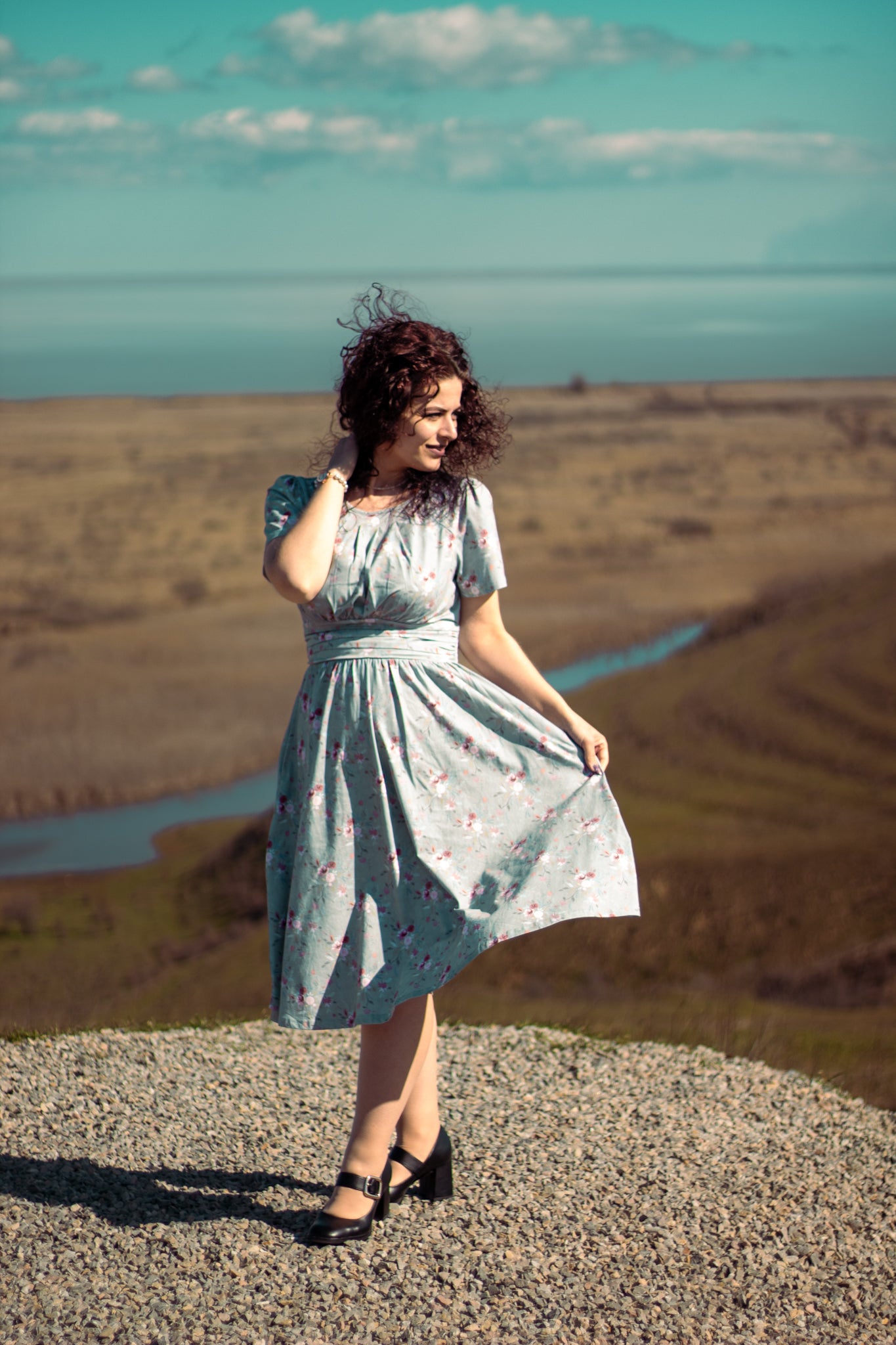 Windy Poplars ~ Laureate Midi