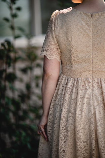 Alabaster ~ Everine Dress