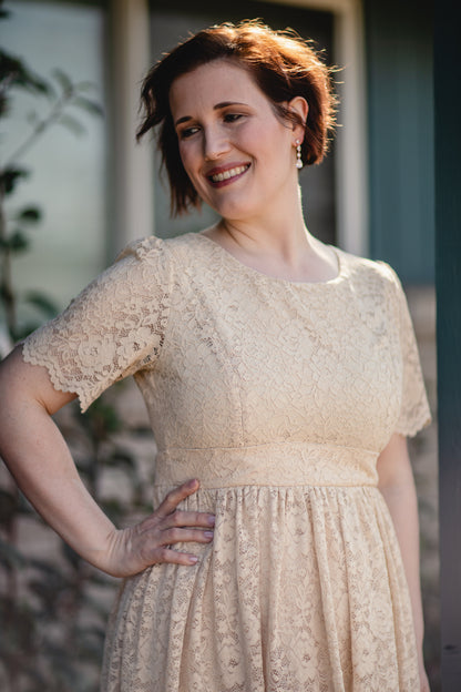 Alabaster ~ Everine Dress