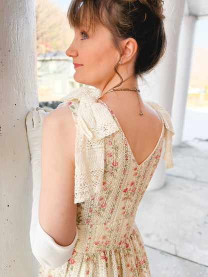 Bloomveil ~ Amorette Gown