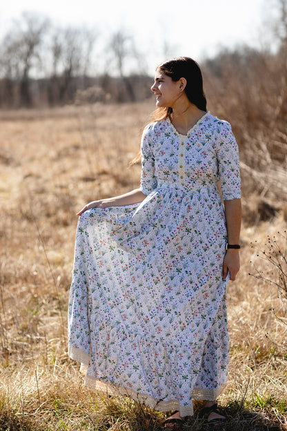 Heirloom Conservatory ~ Anwen Dress