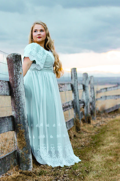 Esmerée ~ Lorehaven Gown