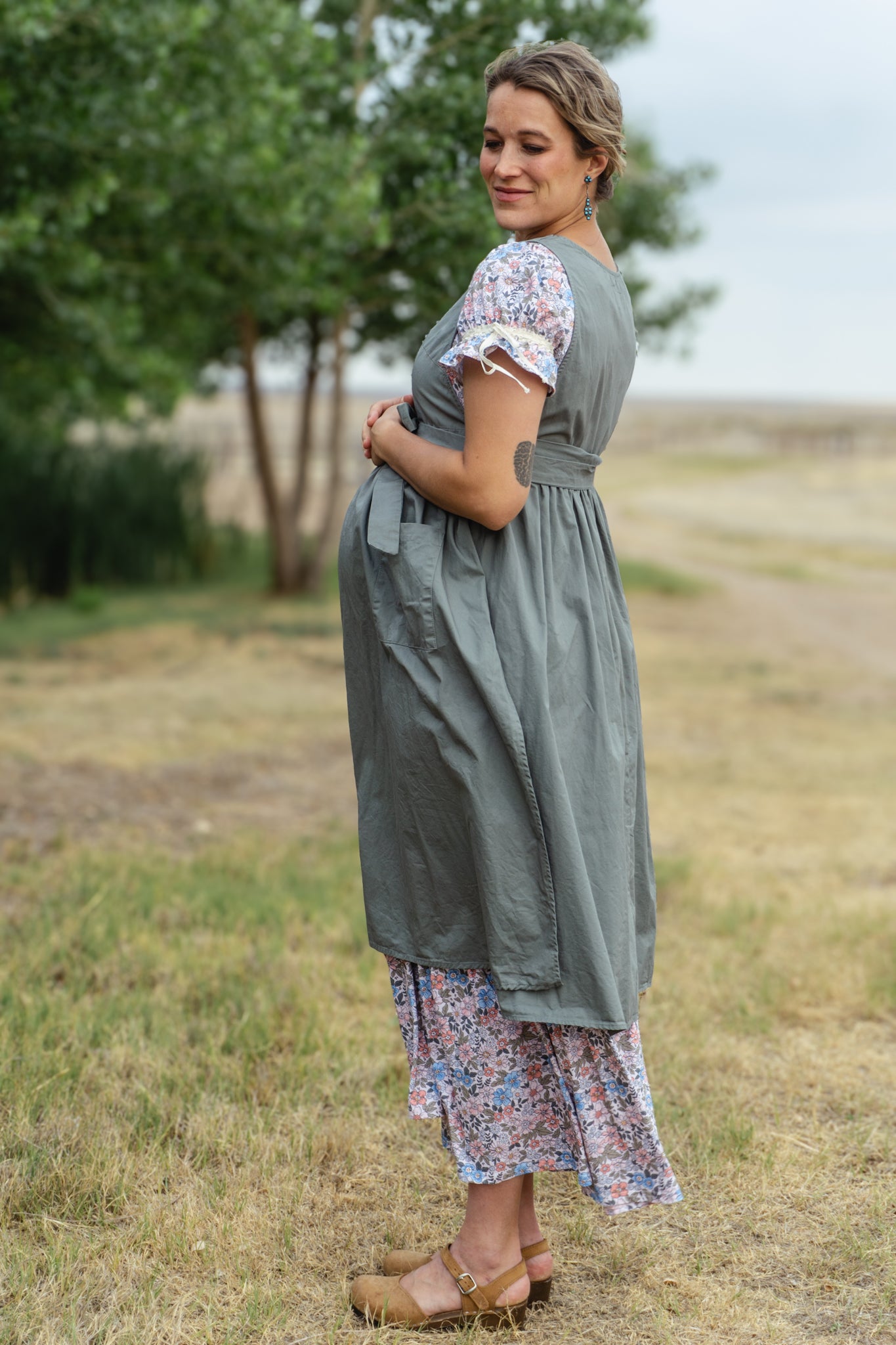 Olivewood ~ Pinafore Apron