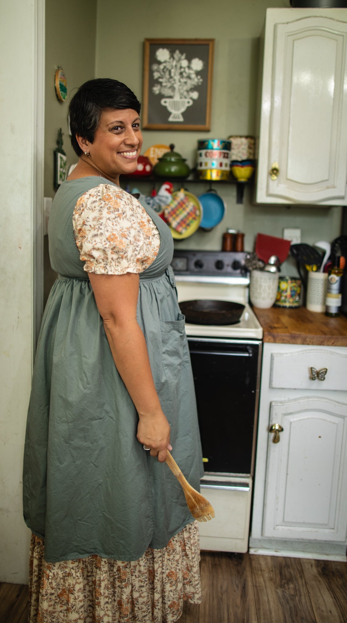 Olivewood ~ Pinafore Apron