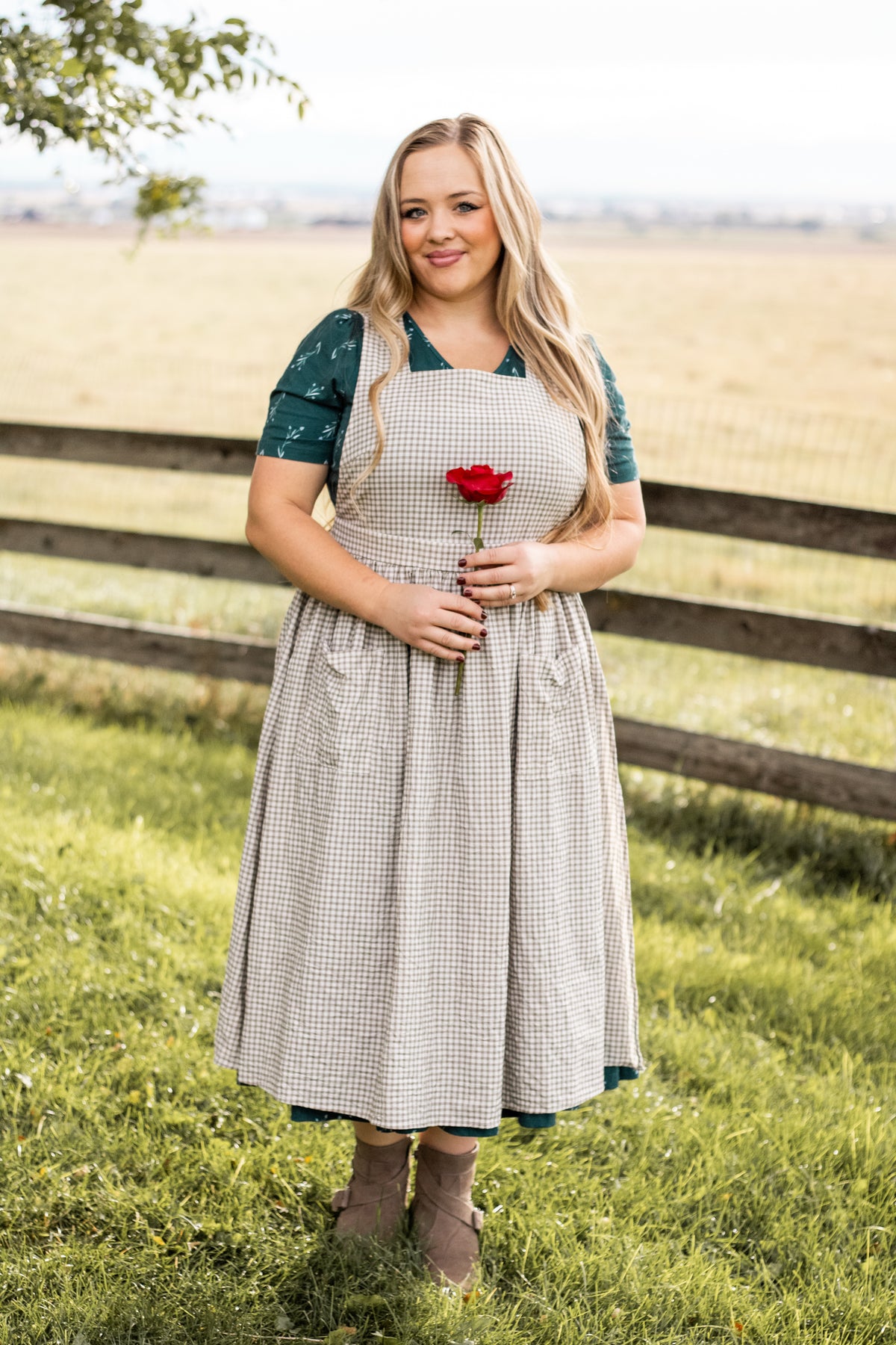 Nutmeg Gingham ~ Pinafore Apron