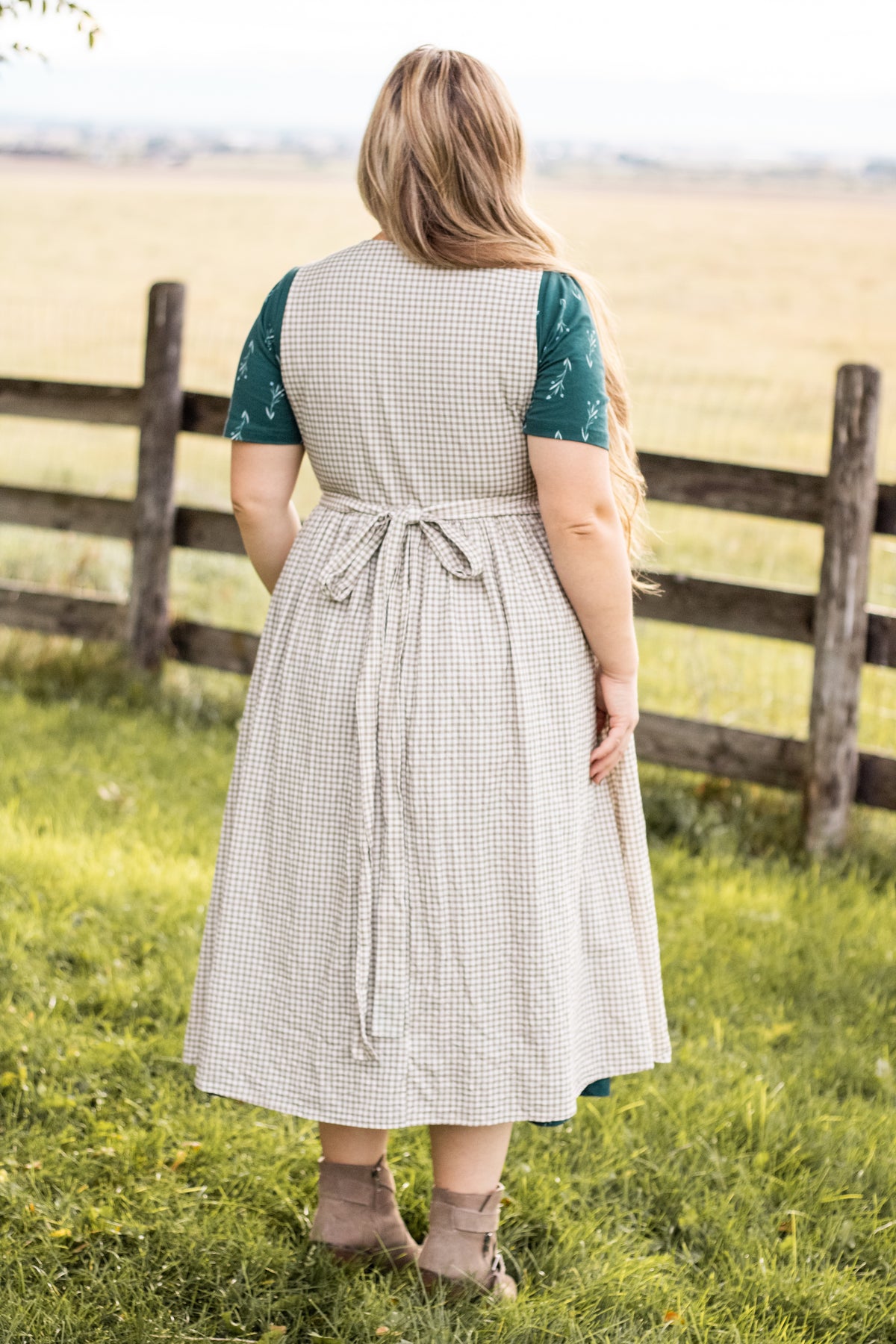 Nutmeg Gingham ~ Pinafore Apron