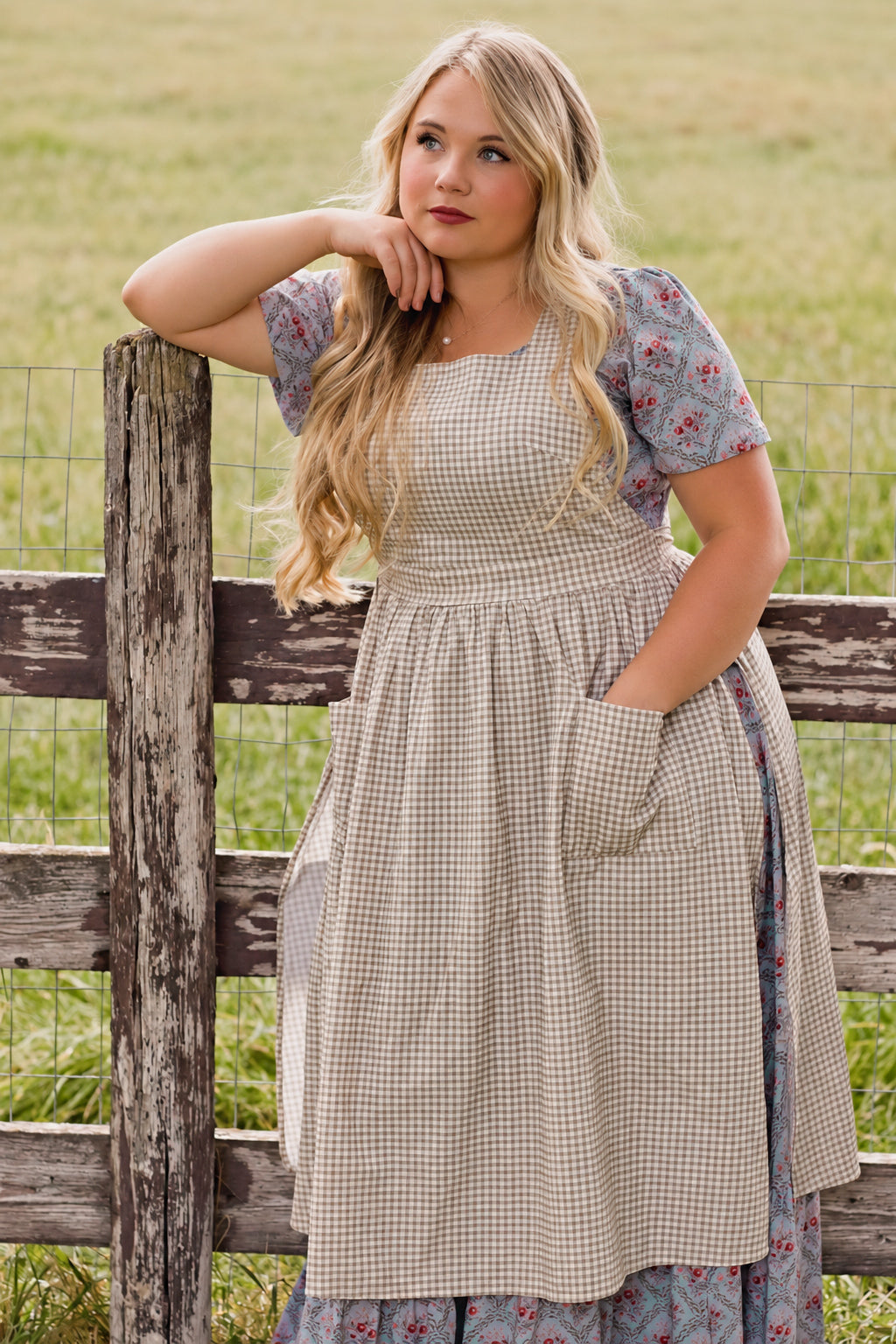 Nutmeg Gingham ~ Pinafore Apron