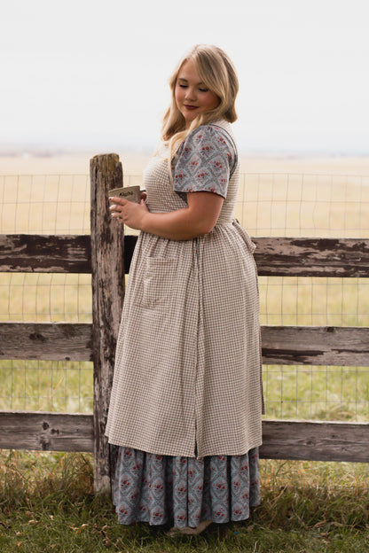 Nutmeg Gingham ~ Pinafore Apron
